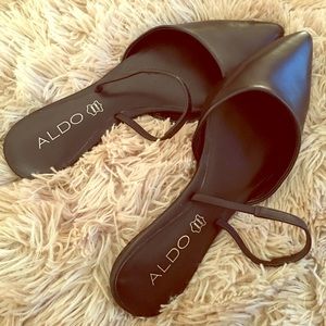 Pointy Toe Black Flats